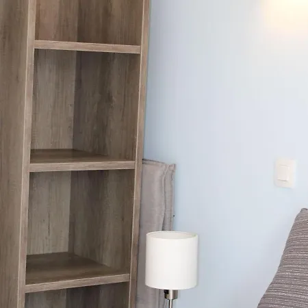 With Terrace Near The Sea 아파트 브레뒨느