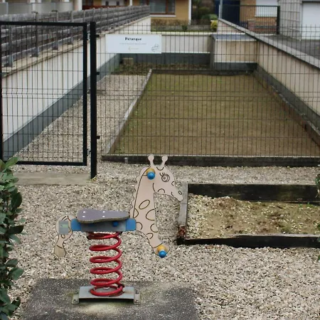 With Terrace Near The Sea 아파트