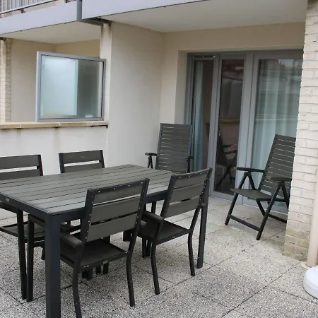 Appartement With Terrace Near The Sea