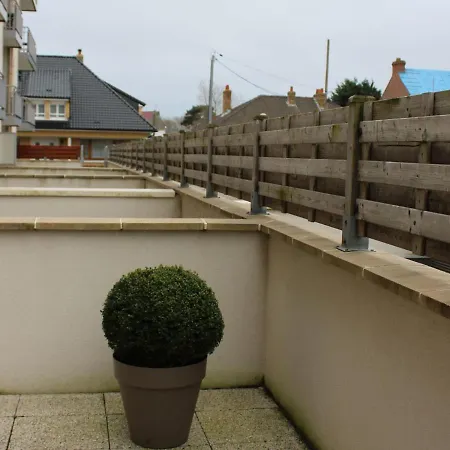 With Terrace Near The Sea Appartement *